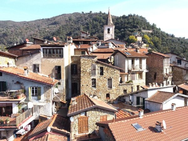 appartamento in vendita ad Apricale