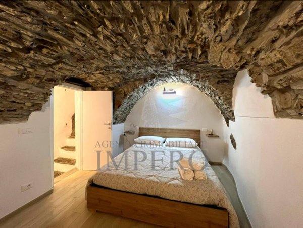 appartamento in vendita ad Apricale