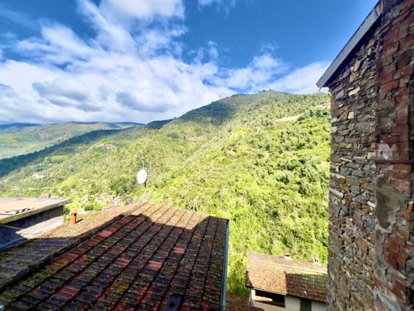 appartamento in vendita ad Apricale