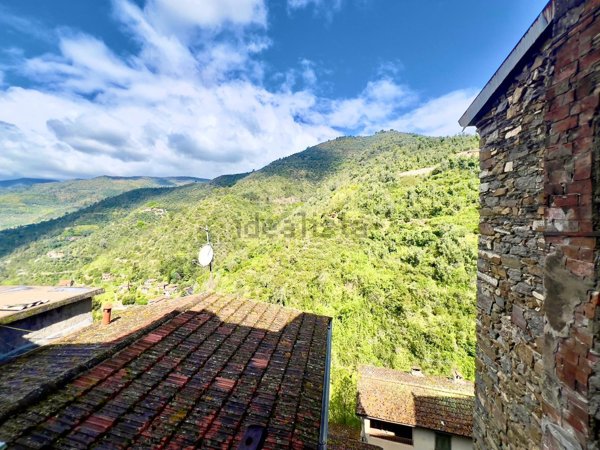 appartamento in vendita ad Apricale