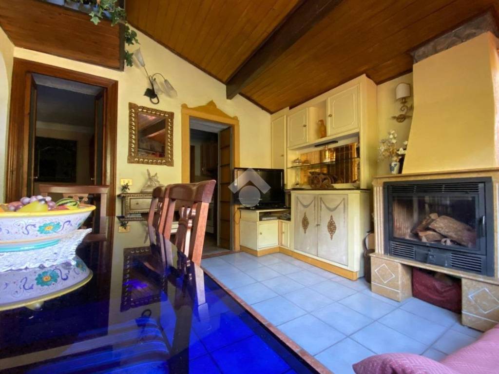 appartamento in vendita ad Apricale