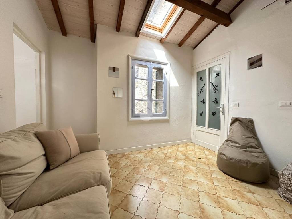 appartamento in vendita ad Apricale