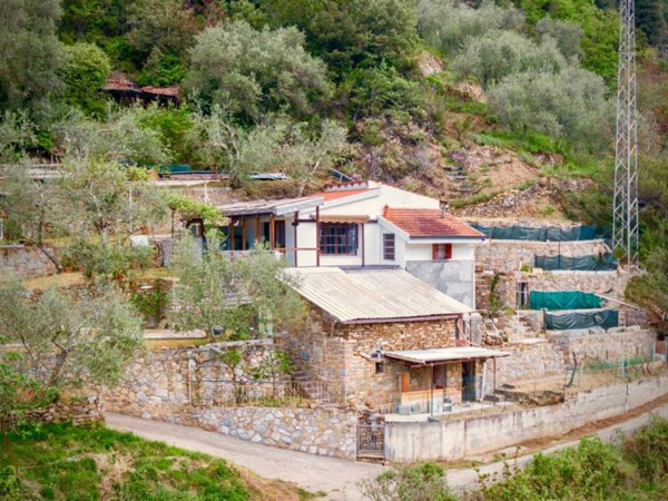 appartamento in vendita ad Apricale