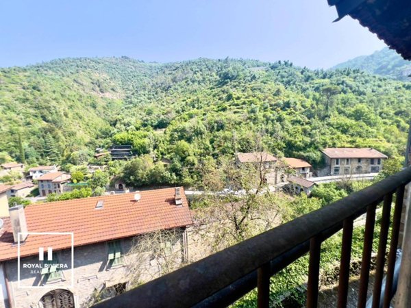 appartamento in vendita ad Apricale