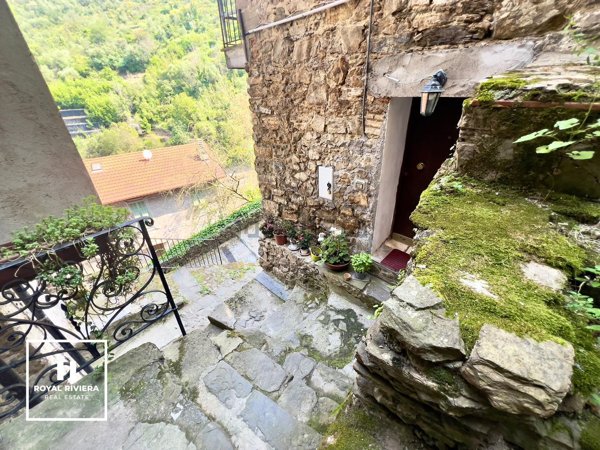 appartamento in vendita ad Apricale