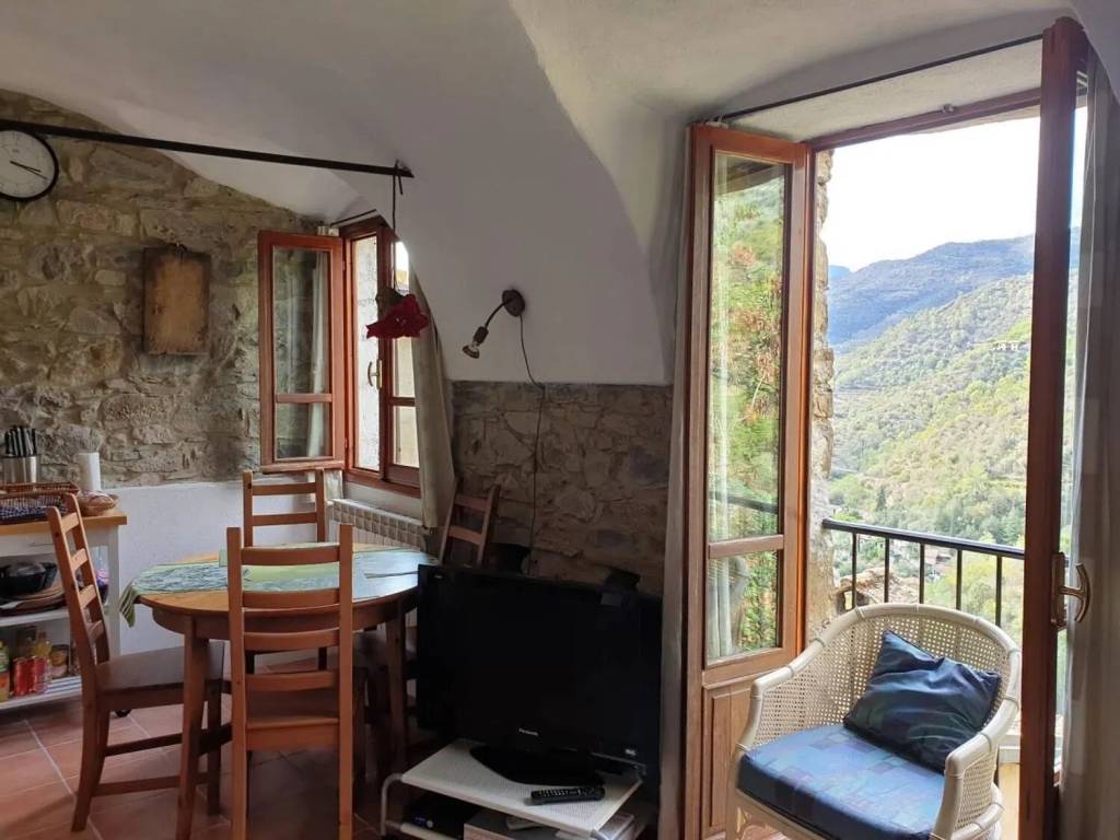appartamento in vendita ad Apricale