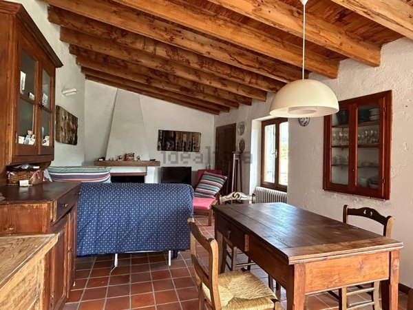 appartamento in vendita ad Apricale