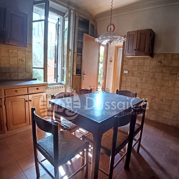 appartamento in vendita ad Apricale