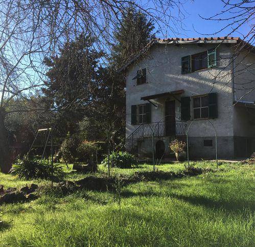casa indipendente in vendita ad Apricale