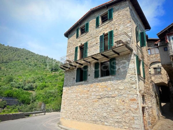 appartamento in vendita ad Apricale