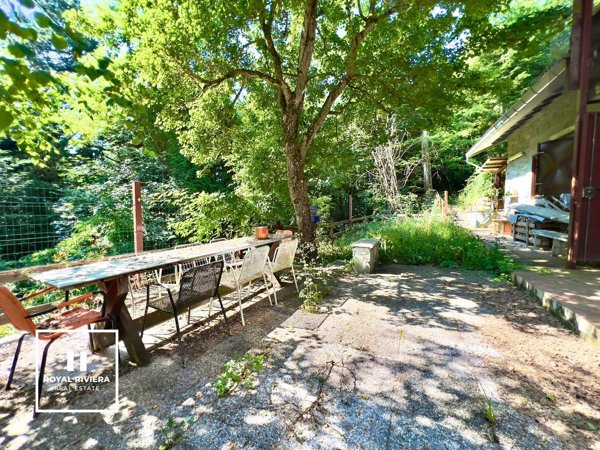 casa indipendente in vendita ad Apricale