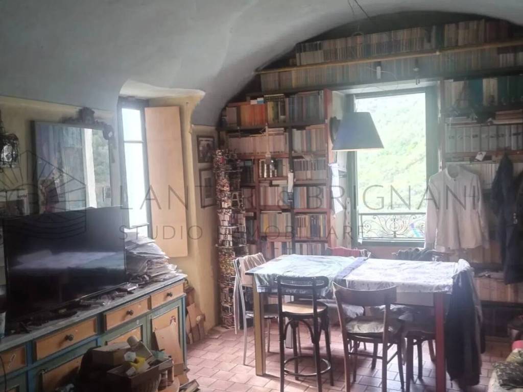 casa indipendente in vendita ad Apricale