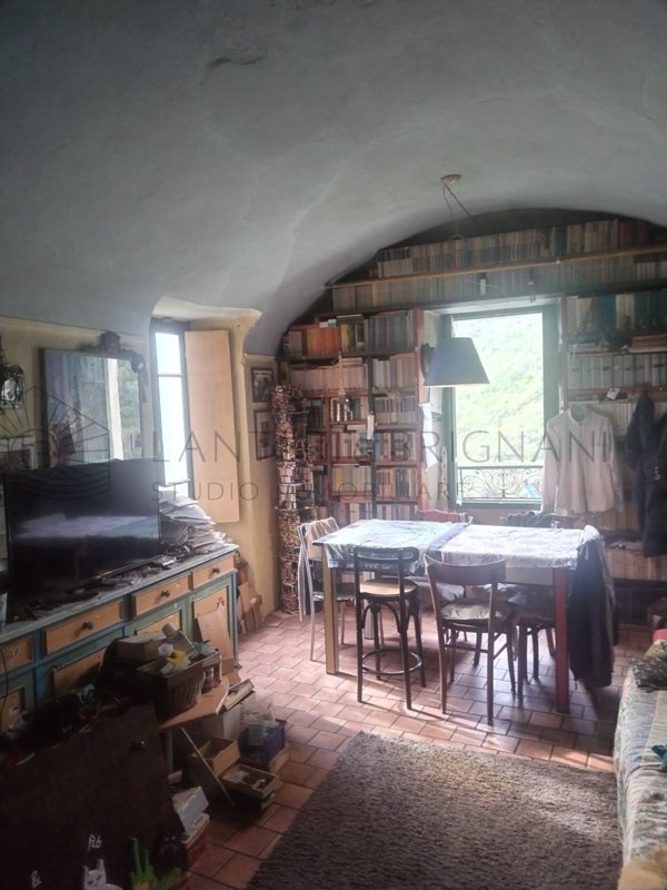 casa indipendente in vendita ad Apricale