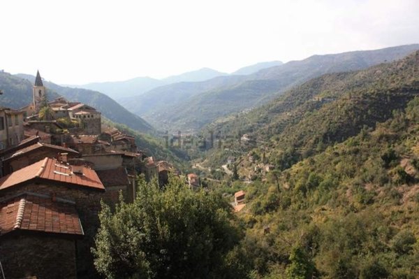 appartamento in vendita ad Apricale