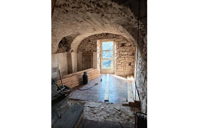 casa indipendente in vendita ad Apricale