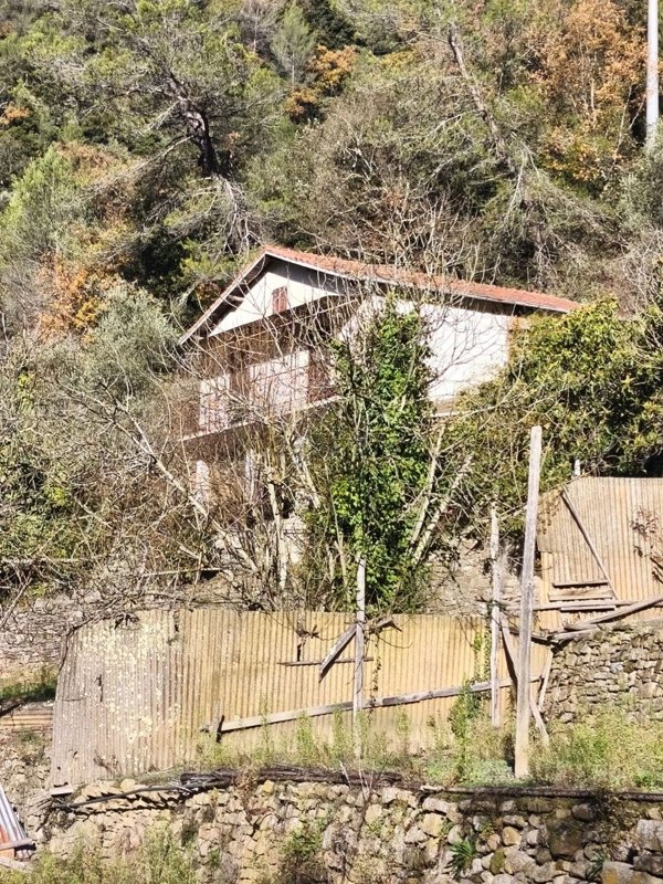 casa indipendente in vendita ad Apricale