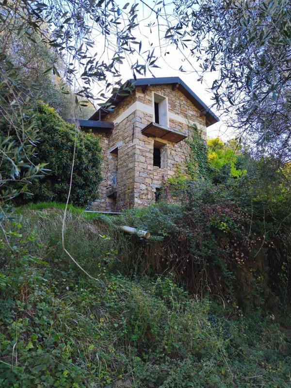 casale in vendita ad Apricale