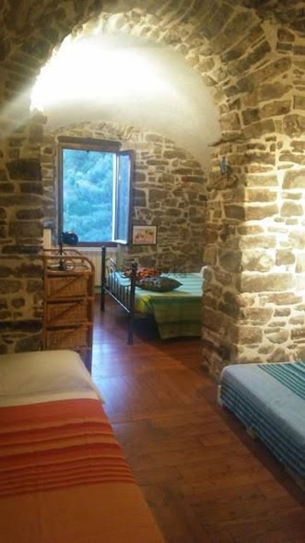 casa indipendente in vendita ad Apricale
