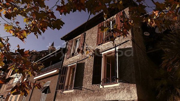casa indipendente in vendita ad Apricale
