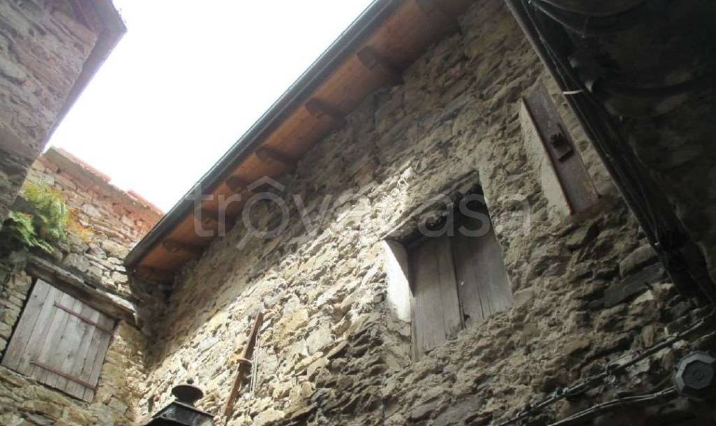 appartamento in vendita ad Apricale