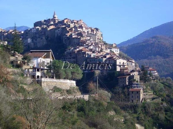 appartamento in vendita ad Apricale