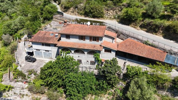negozio in vendita ad Apricale