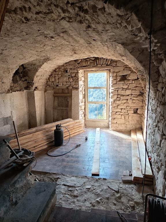 casa indipendente in vendita ad Apricale