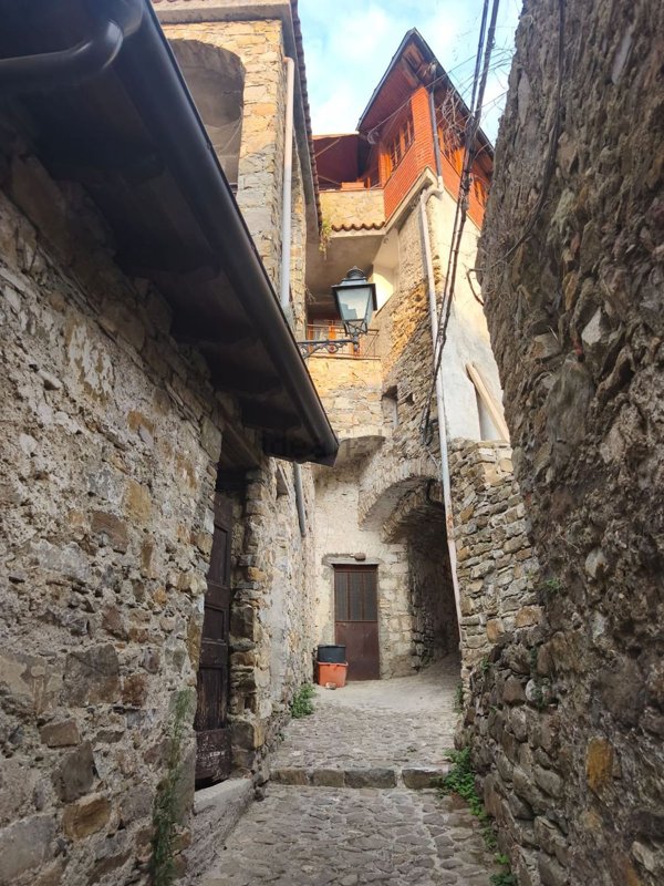 appartamento in vendita ad Apricale