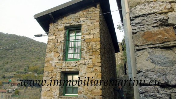 esavano in vendita ad Apricale