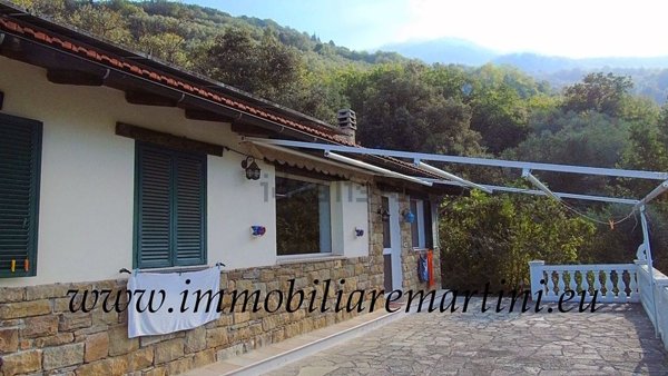 esavano in vendita ad Apricale