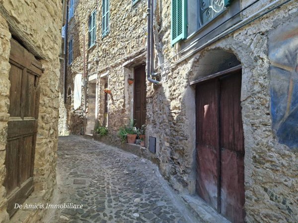 appartamento in vendita ad Apricale