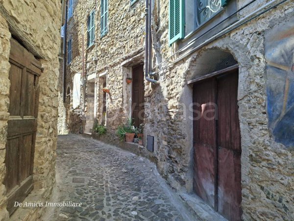 appartamento in vendita ad Apricale