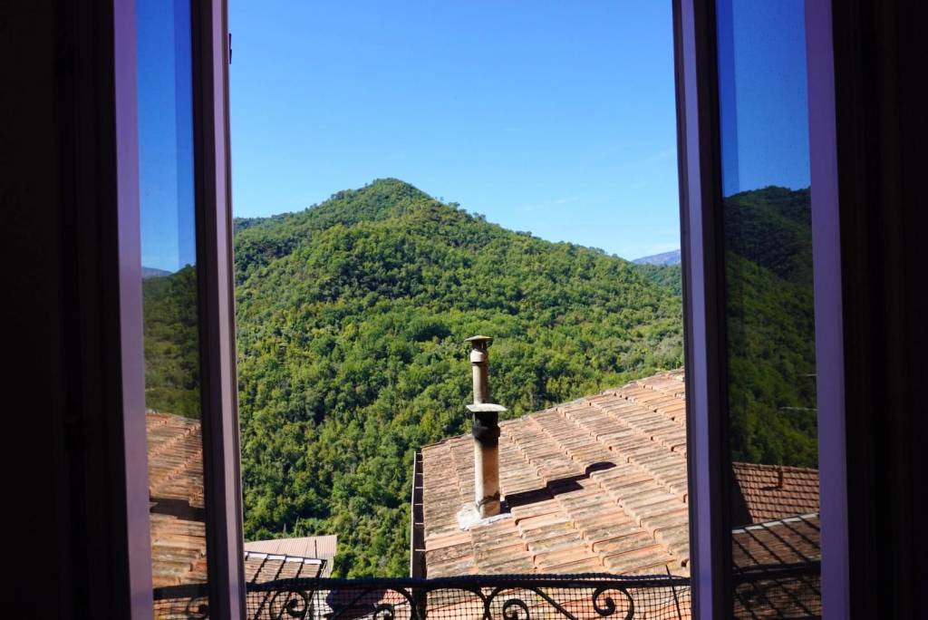appartamento in vendita ad Apricale