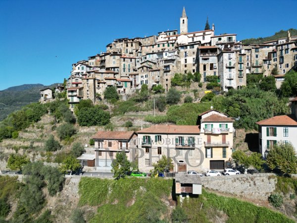 appartamento in vendita ad Apricale