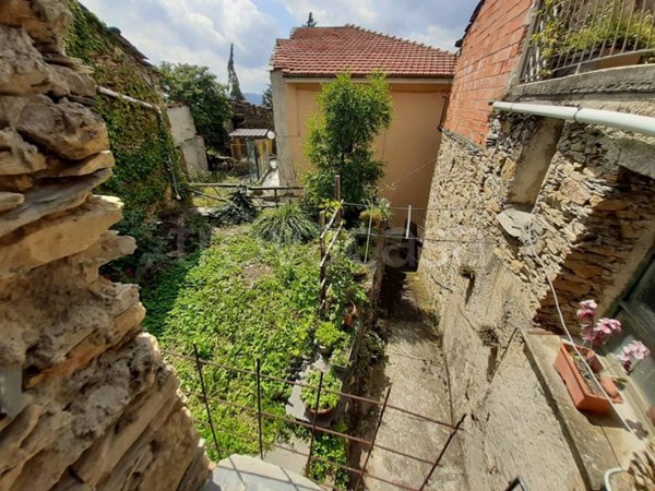 appartamento in vendita ad Aquila d'Arroscia