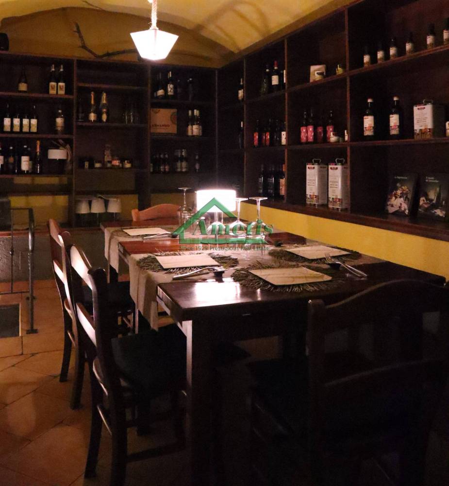 locale commerciale in vendita ad Aquila d'Arroscia