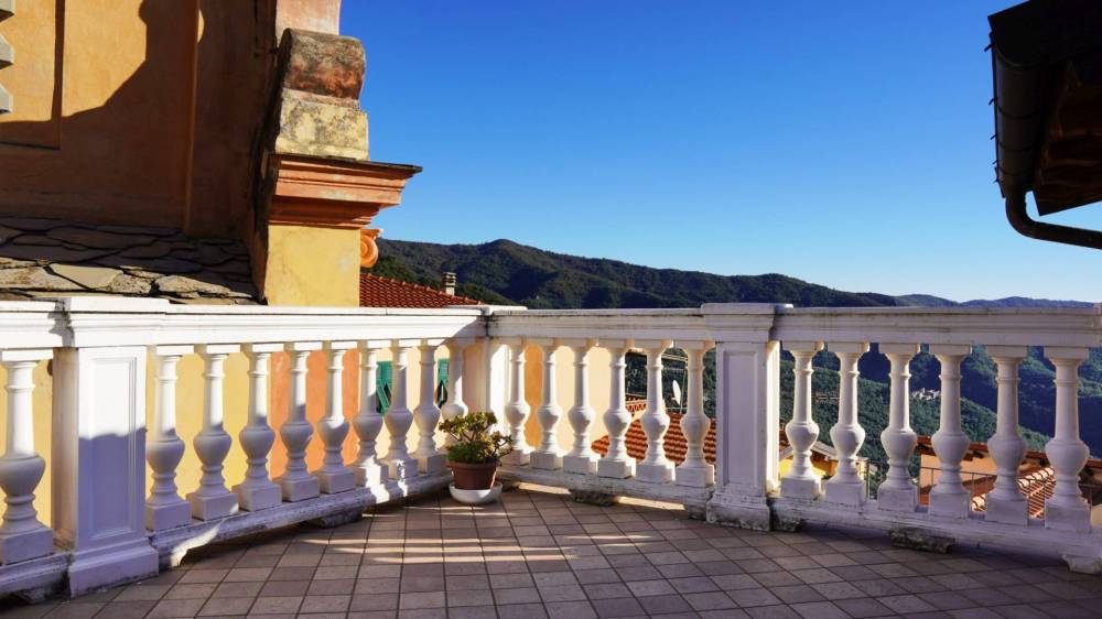 casa indipendente in vendita ad Aquila d'Arroscia