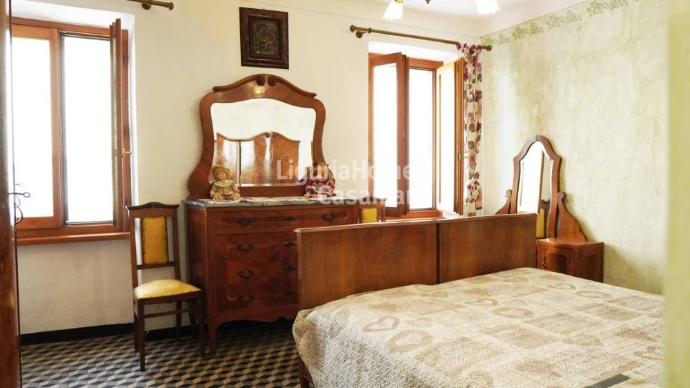 casa indipendente in vendita ad Aquila d'Arroscia