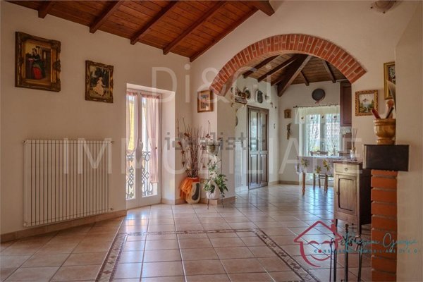 casa indipendente in vendita ad Aquila d'Arroscia