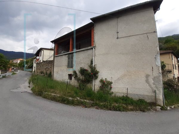casa indipendente in vendita ad Armo