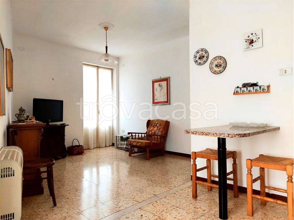 appartamento in vendita ad Armo