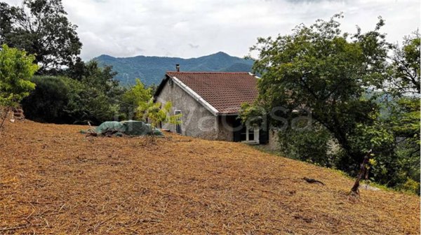 casa indipendente in vendita ad Armo