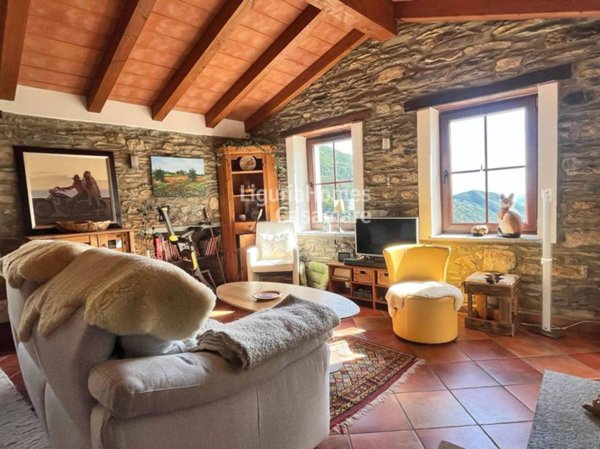 casa indipendente in vendita ad Armo