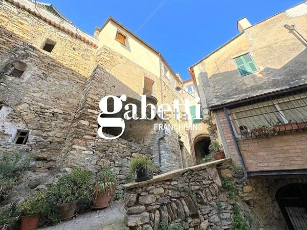 appartamento in vendita ad Armo