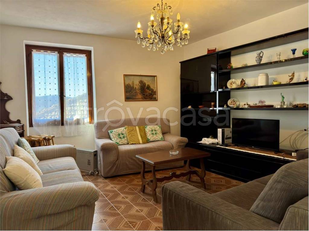 casa indipendente in vendita ad Armo