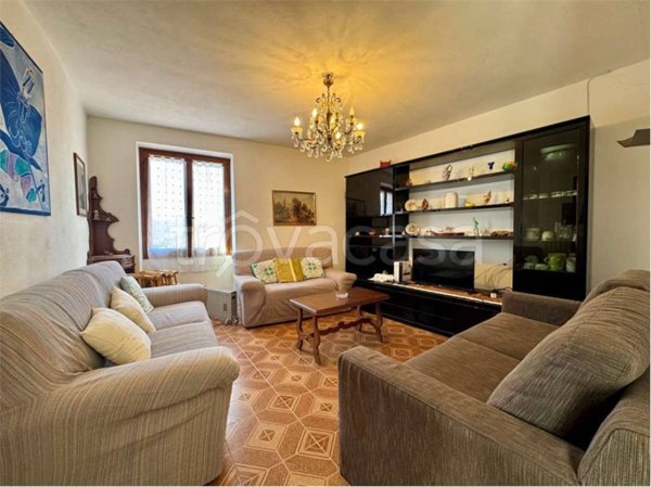 casa indipendente in vendita ad Armo