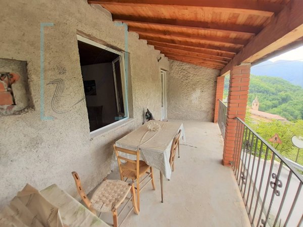 casale in vendita ad Armo