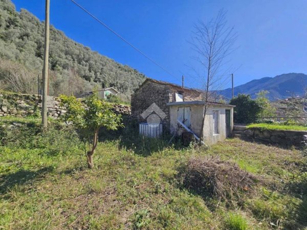locale di sgombero in vendita a Badalucco
