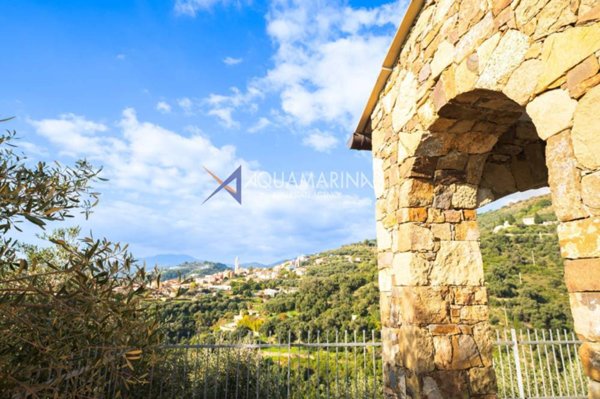 casa indipendente in vendita a Badalucco