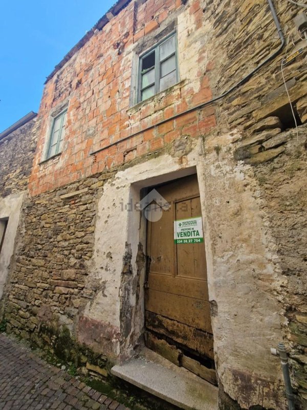 quadrivano in vendita a Badalucco